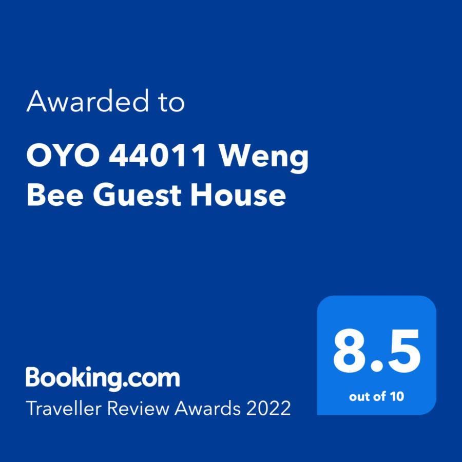 Oyo 44011 Weng Bee Guest House Кота-Кинабалу Экстерьер фото